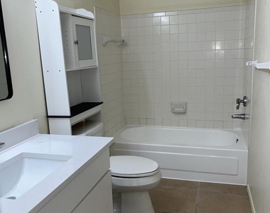 2350 Nw 33rd Street - Photo Thumbnail 24