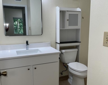 2350 Nw 33rd Street - Photo Thumbnail 23