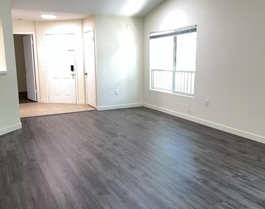 2350 Nw 33rd Street - Photo Thumbnail 3