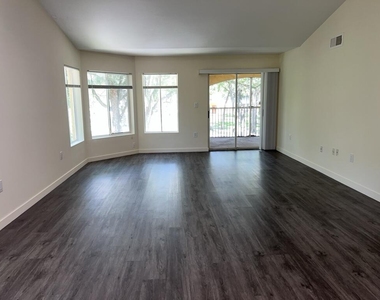 2350 Nw 33rd Street - Photo Thumbnail 4