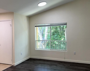 2350 Nw 33rd Street - Photo Thumbnail 9