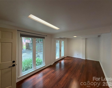 213 S Summit Avenue - Photo Thumbnail 9
