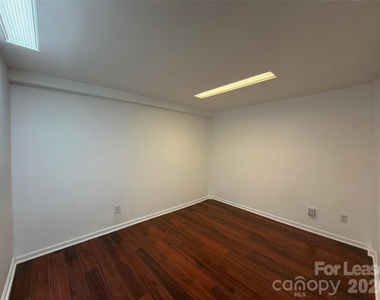 213 S Summit Avenue - Photo Thumbnail 10