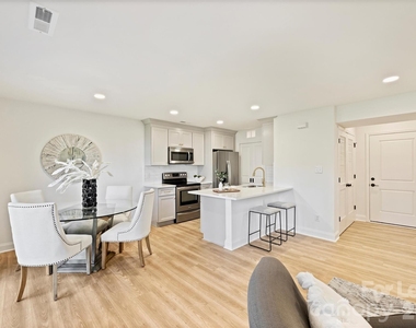11141 Harrowfield Road - Photo Thumbnail 9
