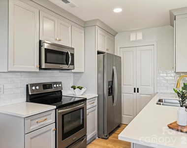 11141 Harrowfield Road - Photo Thumbnail 13