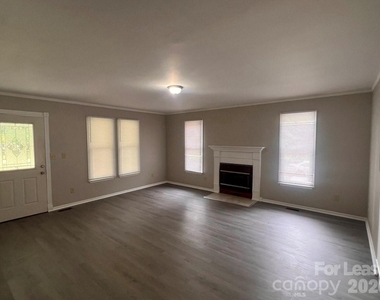 144 Mountain View Road - Photo Thumbnail 21