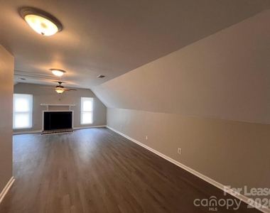 144 Mountain View Road - Photo Thumbnail 14