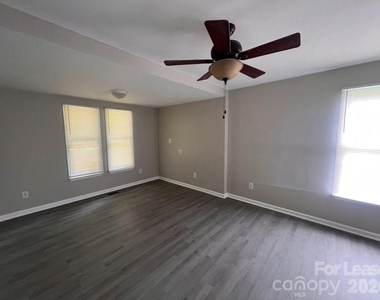 144 Mountain View Road - Photo Thumbnail 5