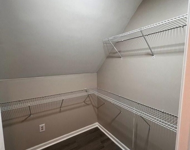 144 Mountain View Road - Photo Thumbnail 17