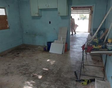 201 Osceola Avenue - Photo Thumbnail 7