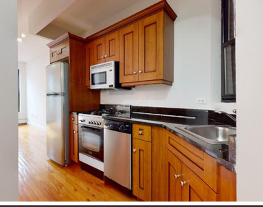 West 54th Street - Photo Thumbnail 1