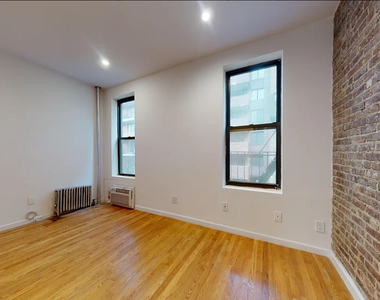  East 87th Street - Photo Thumbnail 1