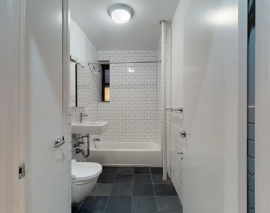  East 87th Street - Photo Thumbnail 4