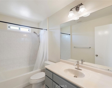 520 E Graves Avenue - Photo Thumbnail 11