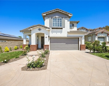 720 Camino Del Sol - Photo Thumbnail 1