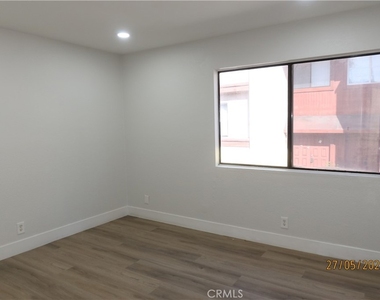 1064 S Garfield - Photo Thumbnail 4
