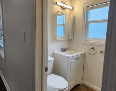 15709 Devonshire - Photo Thumbnail 21