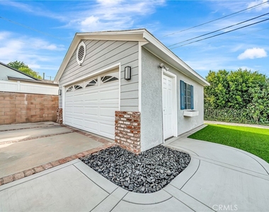 22907 Leonora Dr - Photo Thumbnail 41