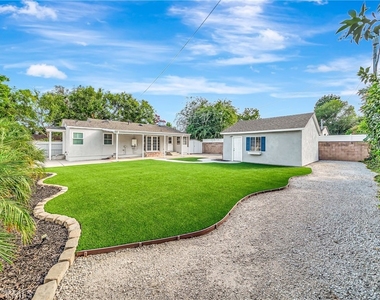 22907 Leonora Dr - Photo Thumbnail 34