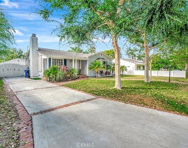 22907 Leonora Dr - Photo Thumbnail 43