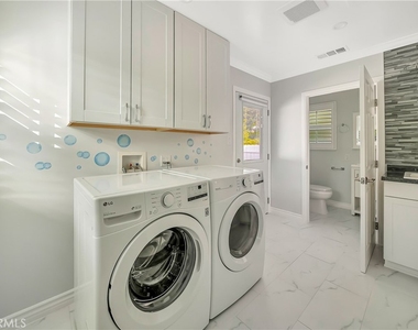 22907 Leonora Dr - Photo Thumbnail 29