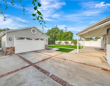 22907 Leonora Dr - Photo Thumbnail 40