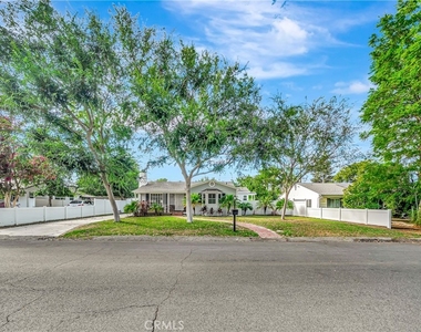 22907 Leonora Dr - Photo Thumbnail 45