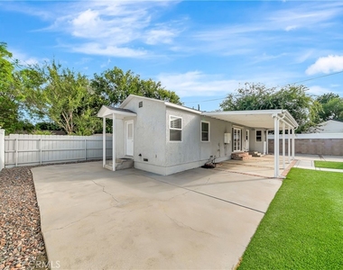 22907 Leonora Dr - Photo Thumbnail 38
