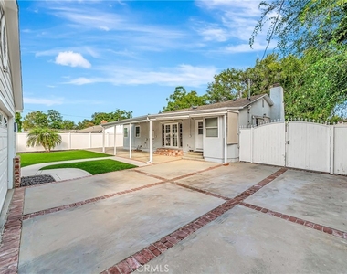 22907 Leonora Dr - Photo Thumbnail 42
