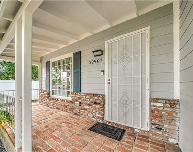 22907 Leonora Dr - Photo Thumbnail 3