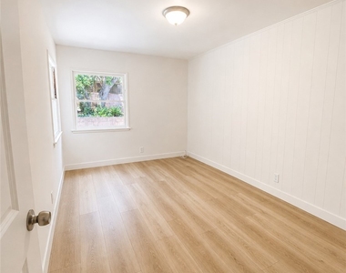 5009 Catalon - Photo Thumbnail 9