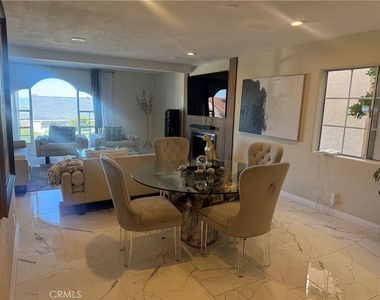 1742 Rudell - Photo Thumbnail 7