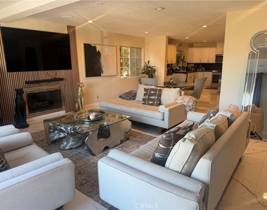 1742 Rudell - Photo Thumbnail 9