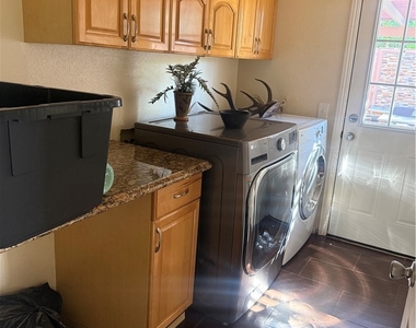 1742 Rudell - Photo Thumbnail 21