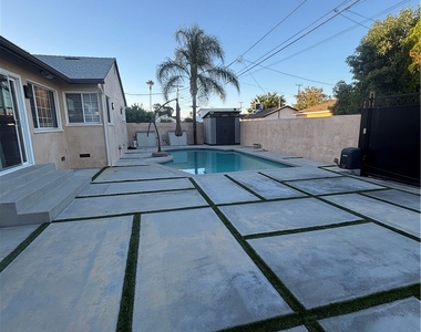 6250 Aura Avenue - Photo Thumbnail 47