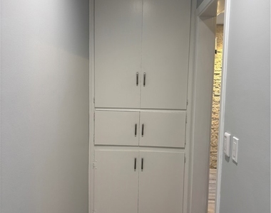 6250 Aura Avenue - Photo Thumbnail 27