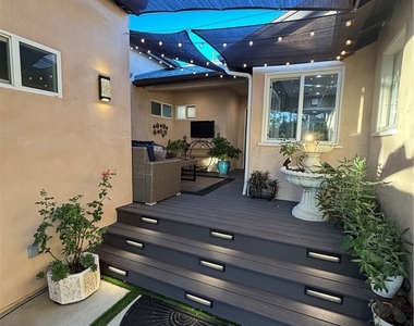 6250 Aura Avenue - Photo Thumbnail 8