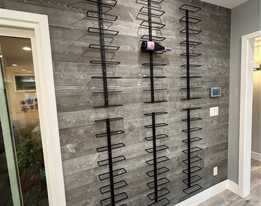 6250 Aura Avenue - Photo Thumbnail 21