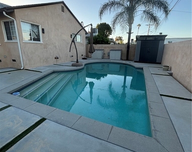 6250 Aura Avenue - Photo Thumbnail 46