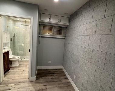 6250 Aura Avenue - Photo Thumbnail 38