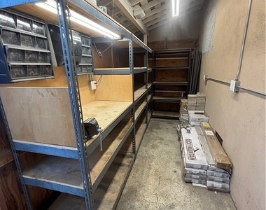 6250 Aura Avenue - Photo Thumbnail 54