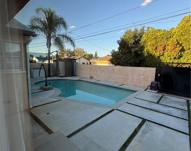 6250 Aura Avenue - Photo Thumbnail 44