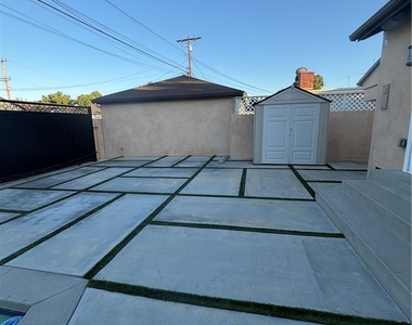 6250 Aura Avenue - Photo Thumbnail 48