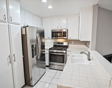7005 Jordan Avenue - Photo Thumbnail 6