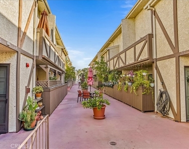 7005 Jordan Avenue - Photo Thumbnail 2