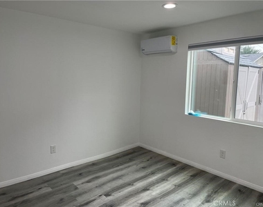 4971 Topanga Canyon Boulevard - Photo Thumbnail 11