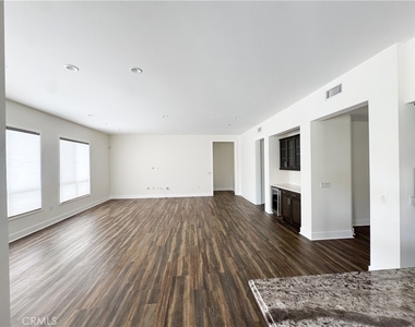 12705 W Bluff Creek Drive - Photo Thumbnail 5