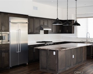 12705 W Bluff Creek Drive - Photo Thumbnail 6