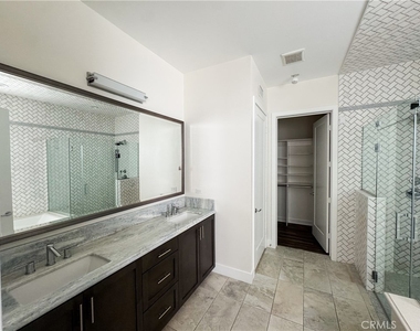 12705 W Bluff Creek Drive - Photo Thumbnail 9