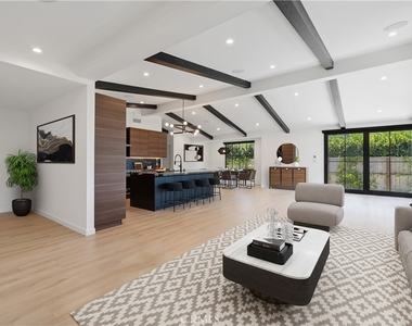 2200 Mantis Avenue - Photo Thumbnail 6